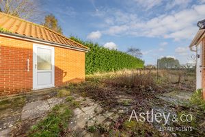 garden- click for photo gallery